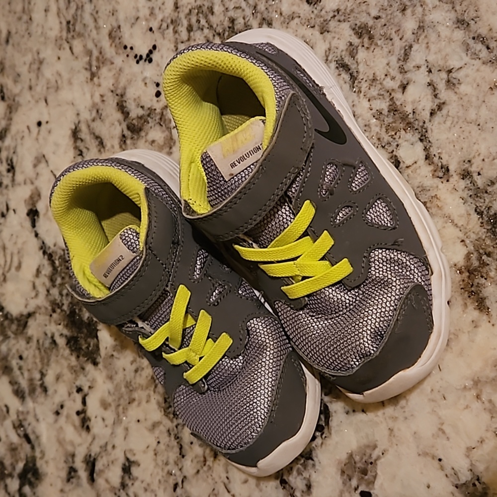 Kids Athletic Sneakers - Gray with Neon Yellow Accents